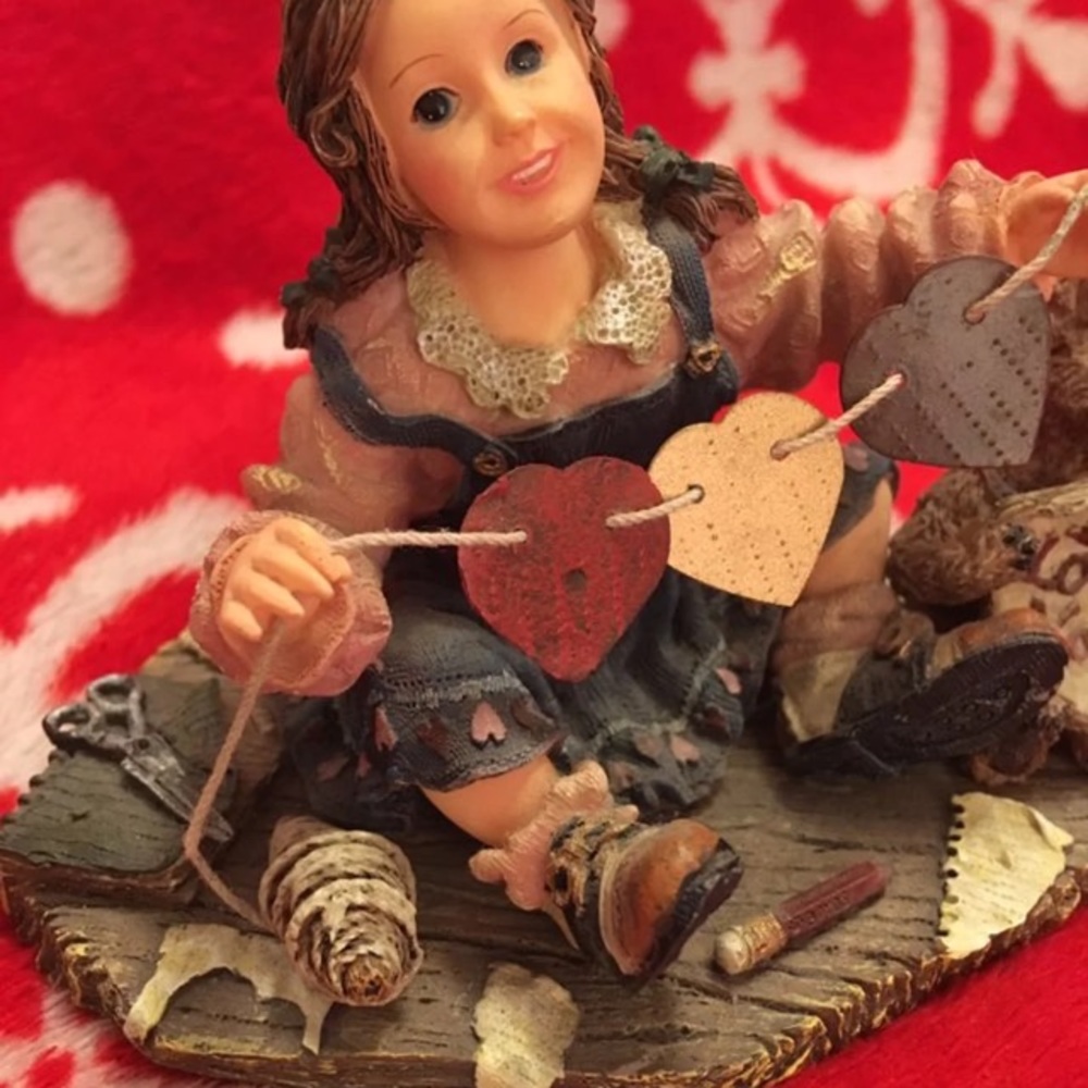 BOYDS BEAR Special edition the yesterday child